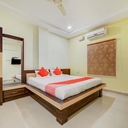 Hotel O Ksl Guest House Karimnagar Esterno foto