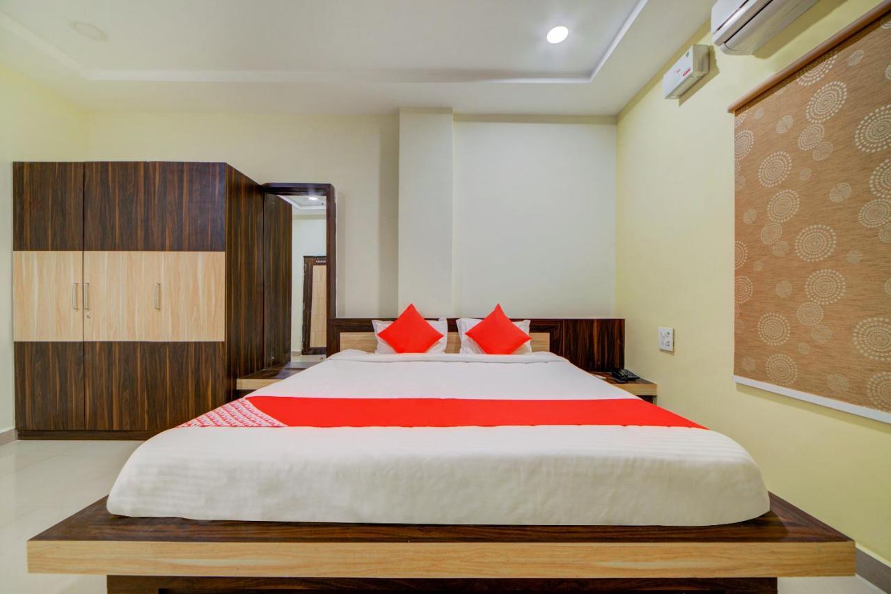 Hotel O Ksl Guest House Karimnagar Esterno foto