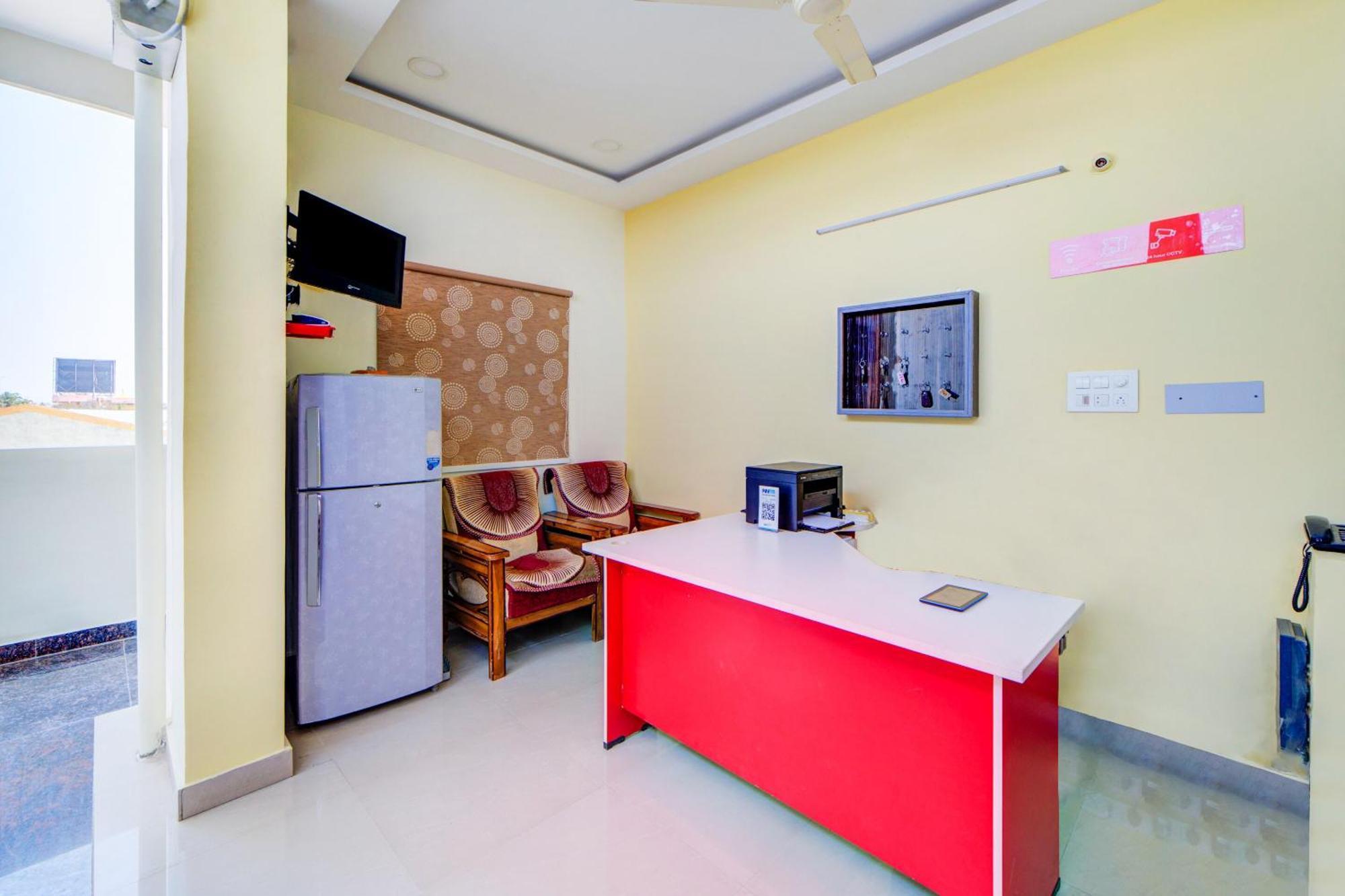 Hotel O Ksl Guest House Karimnagar Esterno foto