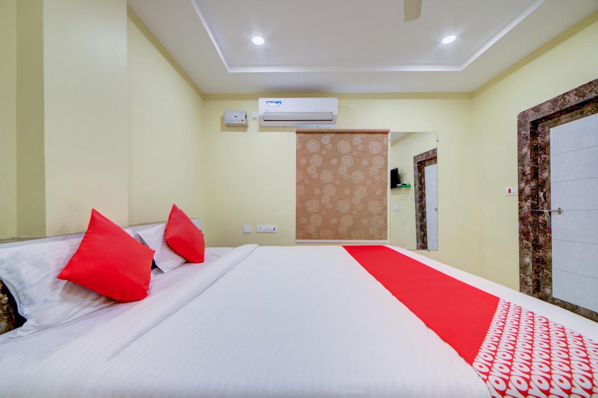 Hotel O Ksl Guest House Karimnagar Esterno foto