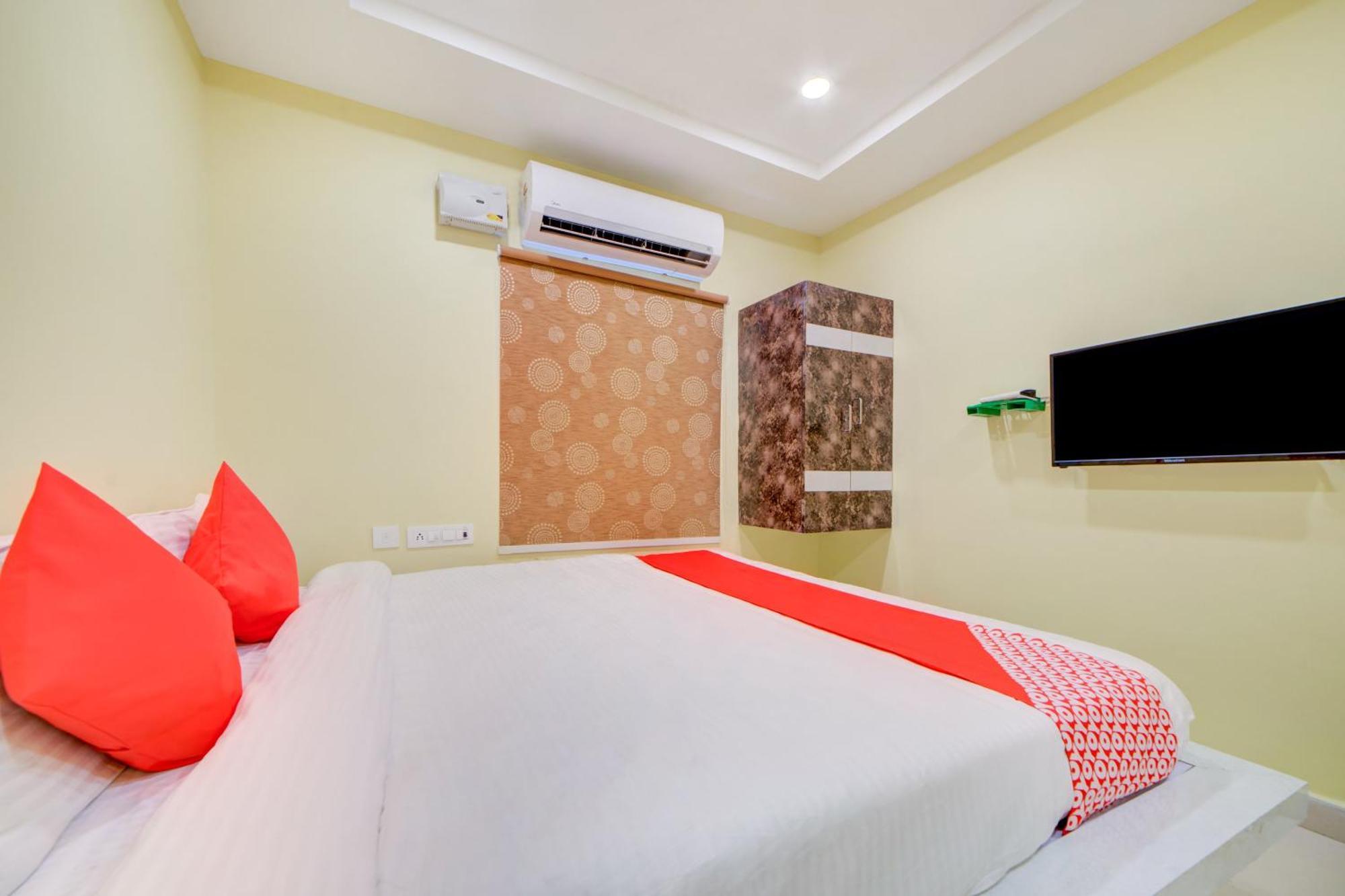 Hotel O Ksl Guest House Karimnagar Esterno foto