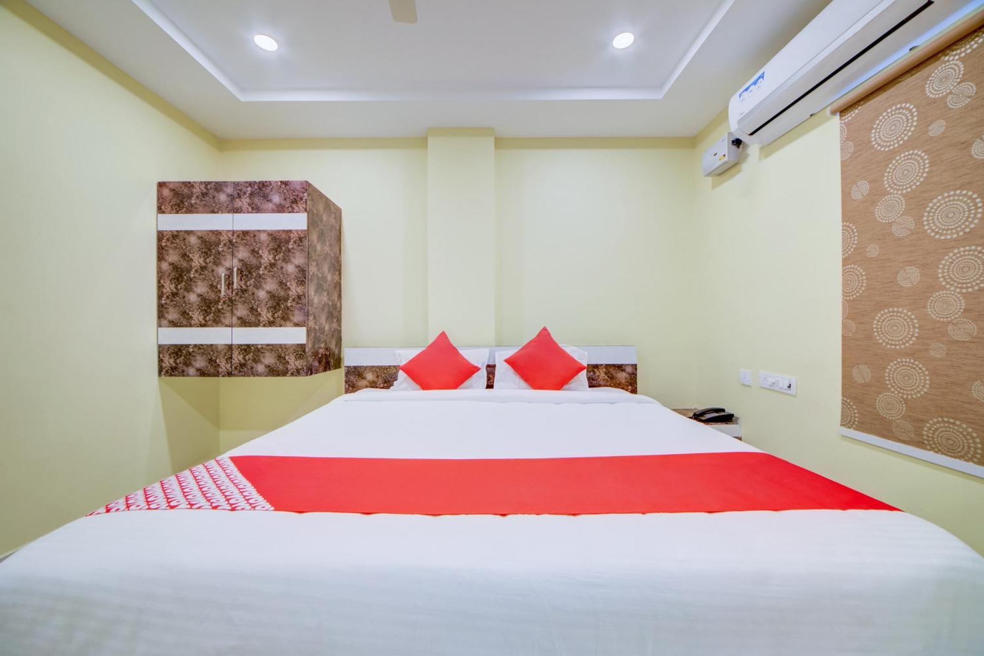 Hotel O Ksl Guest House Karimnagar Esterno foto