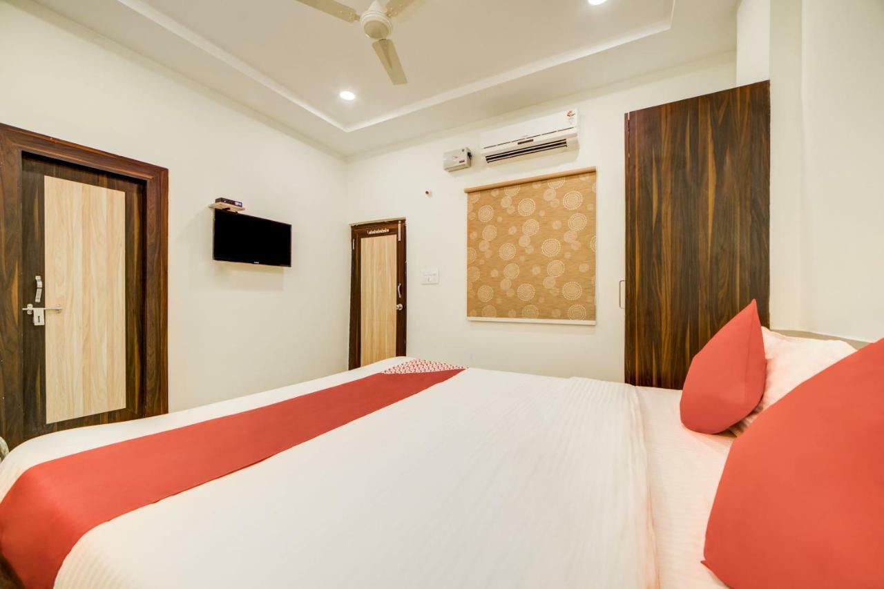 Hotel O Ksl Guest House Karimnagar Esterno foto